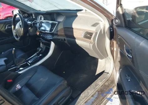 2017 Honda Accord Ex-L z USA, uszkodzony, nr VIN 1HGCR2F8XHA196581